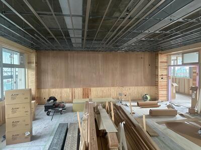 西校舎２階教室（前）