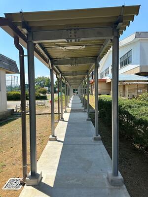 小中学校間渡り廊下2